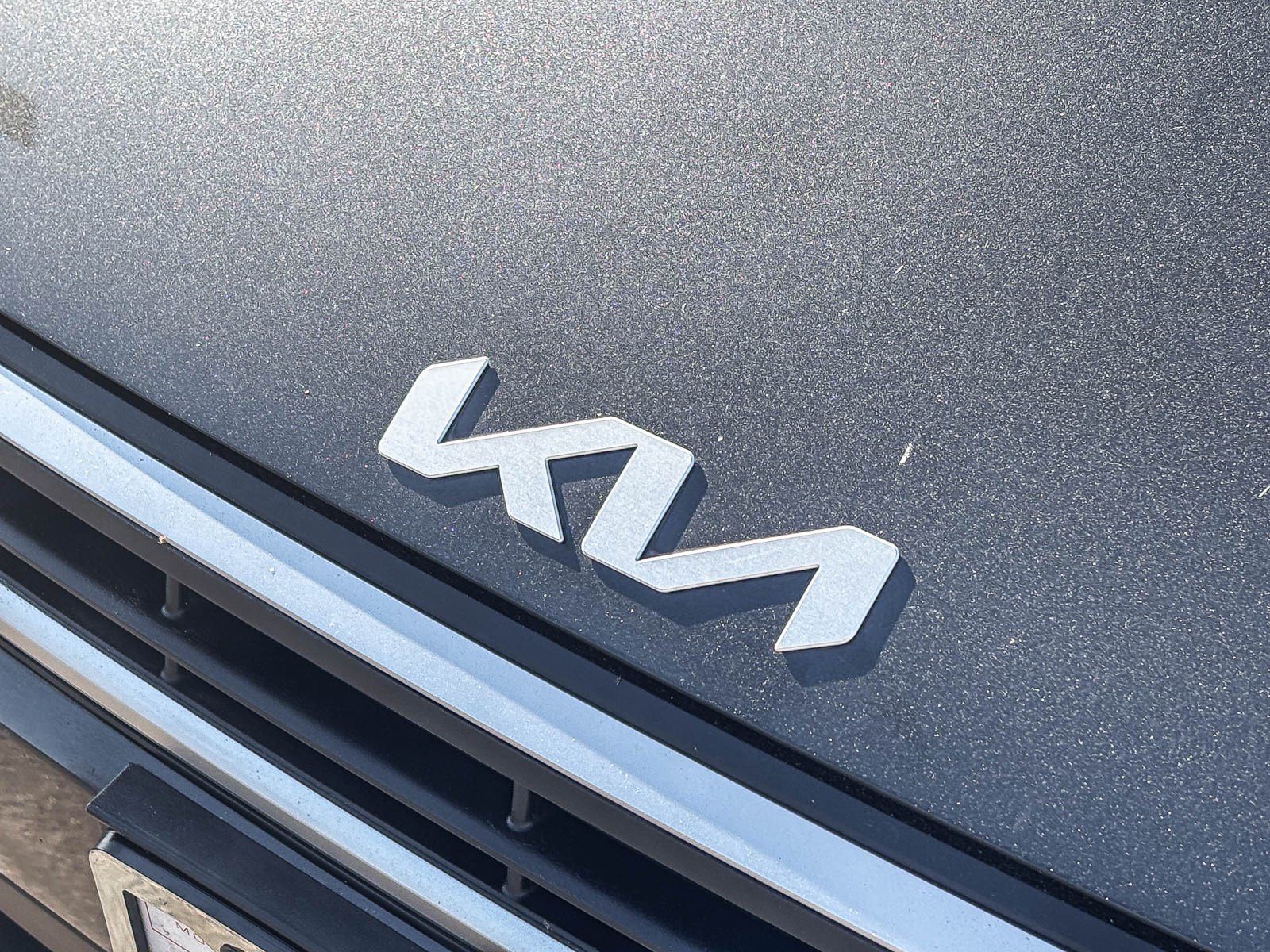 Used 2025 Interstellar Gray Kia LX image 10
