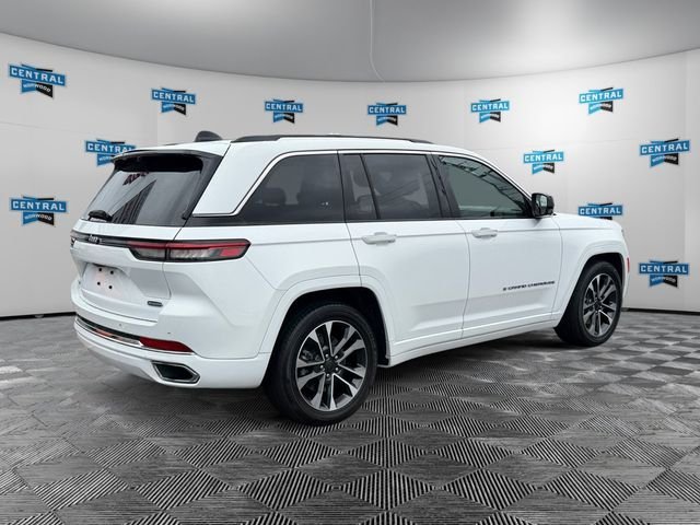 Used 2022 White Jeep Overland 4xe image 6