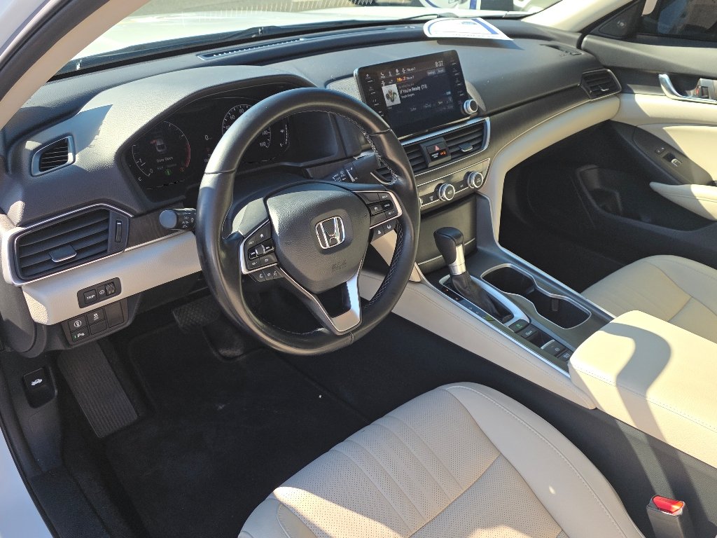 Certified Used 2021 White Honda EX-L image 32