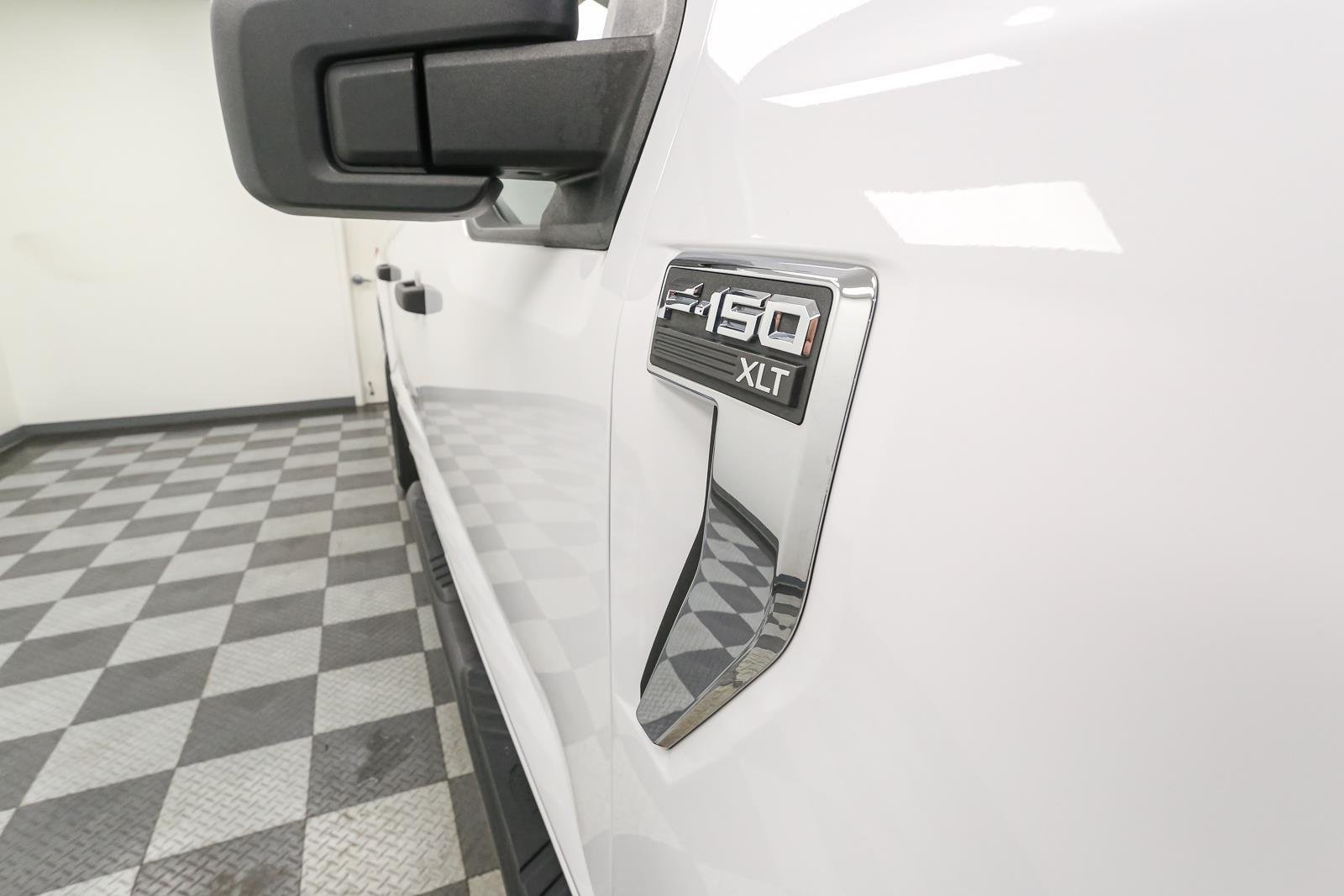 Used 2023 Oxford White FORD XL image 7