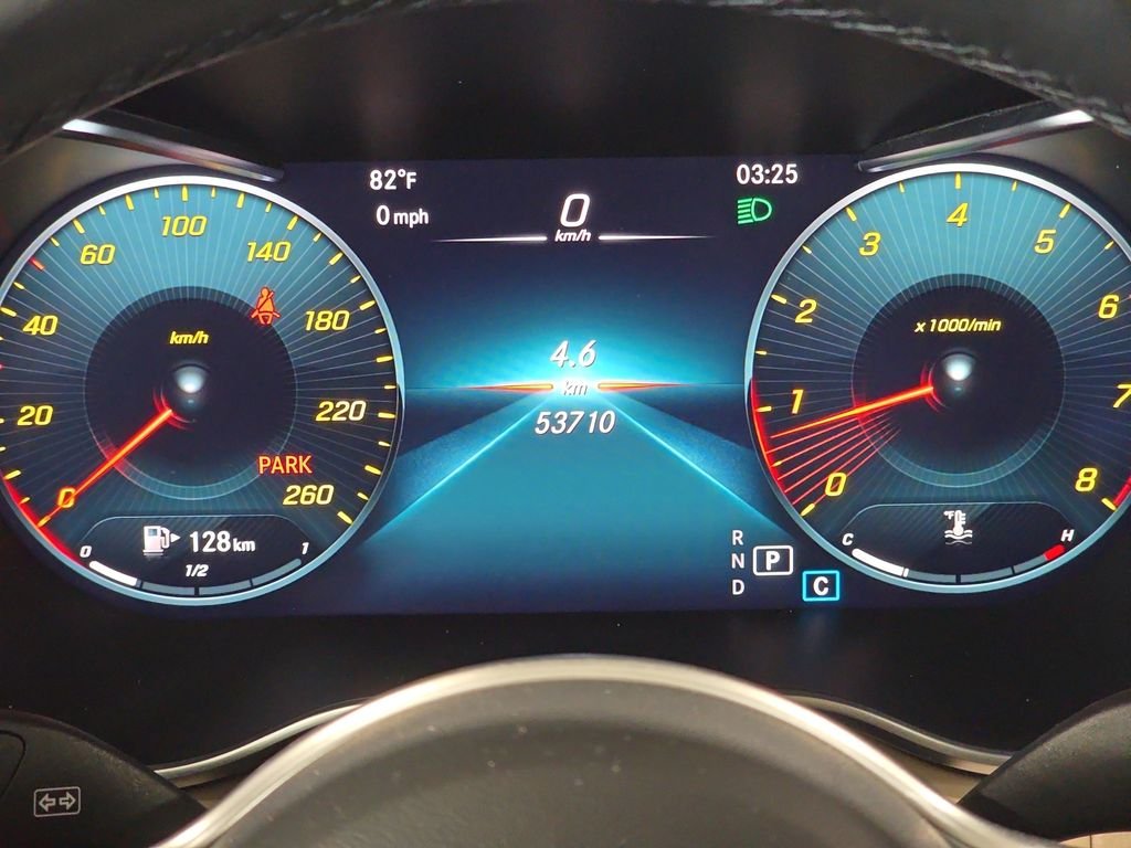Used 2022 Lunar Blue Metallic Mercedes-Benz GLC 300 image 17