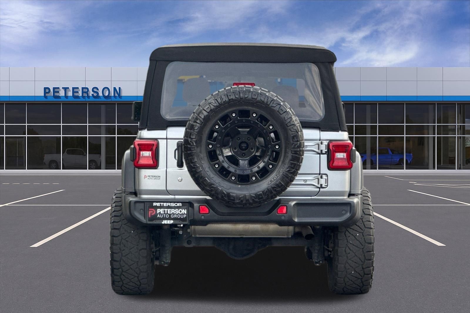 Used 2019 Silver Jeep Unlimited Sport S image 5