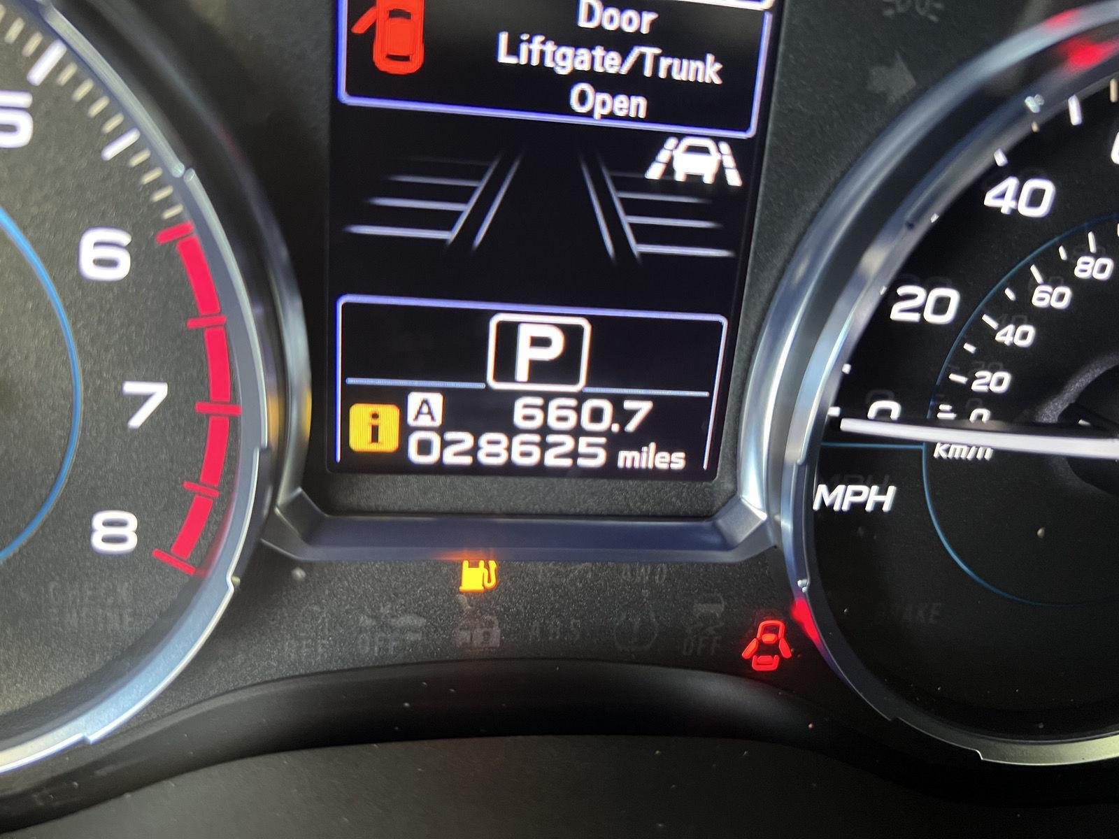 Used 2018 Crystal White Pearl Subaru Premium image 18