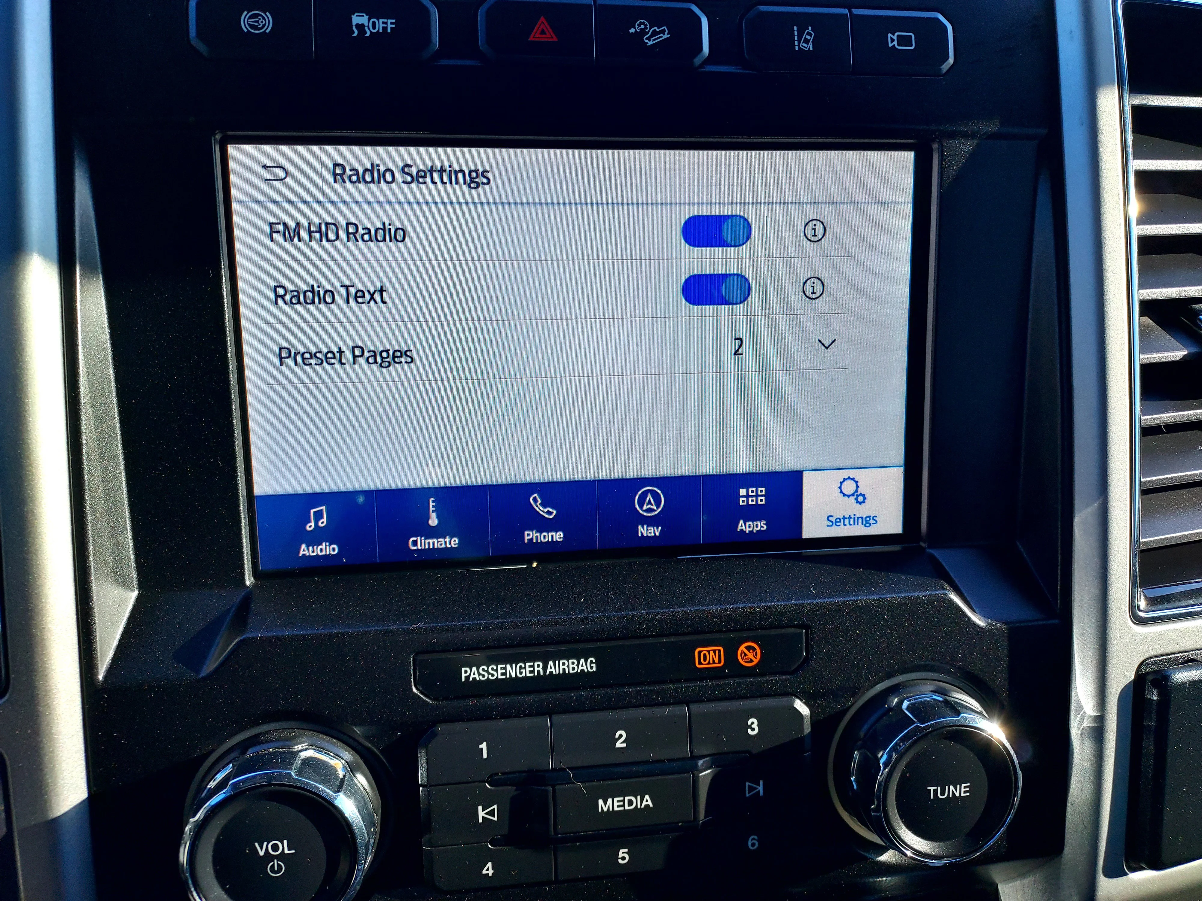 Used 2020 White Ford LARIAT image 32