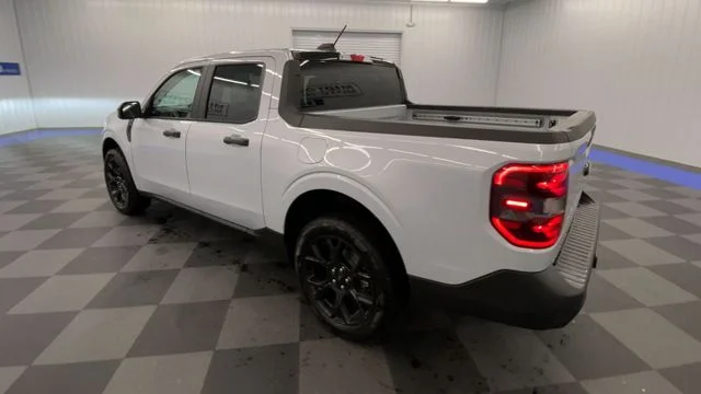 New 2026 Space White Metallic Ford XLT image 6