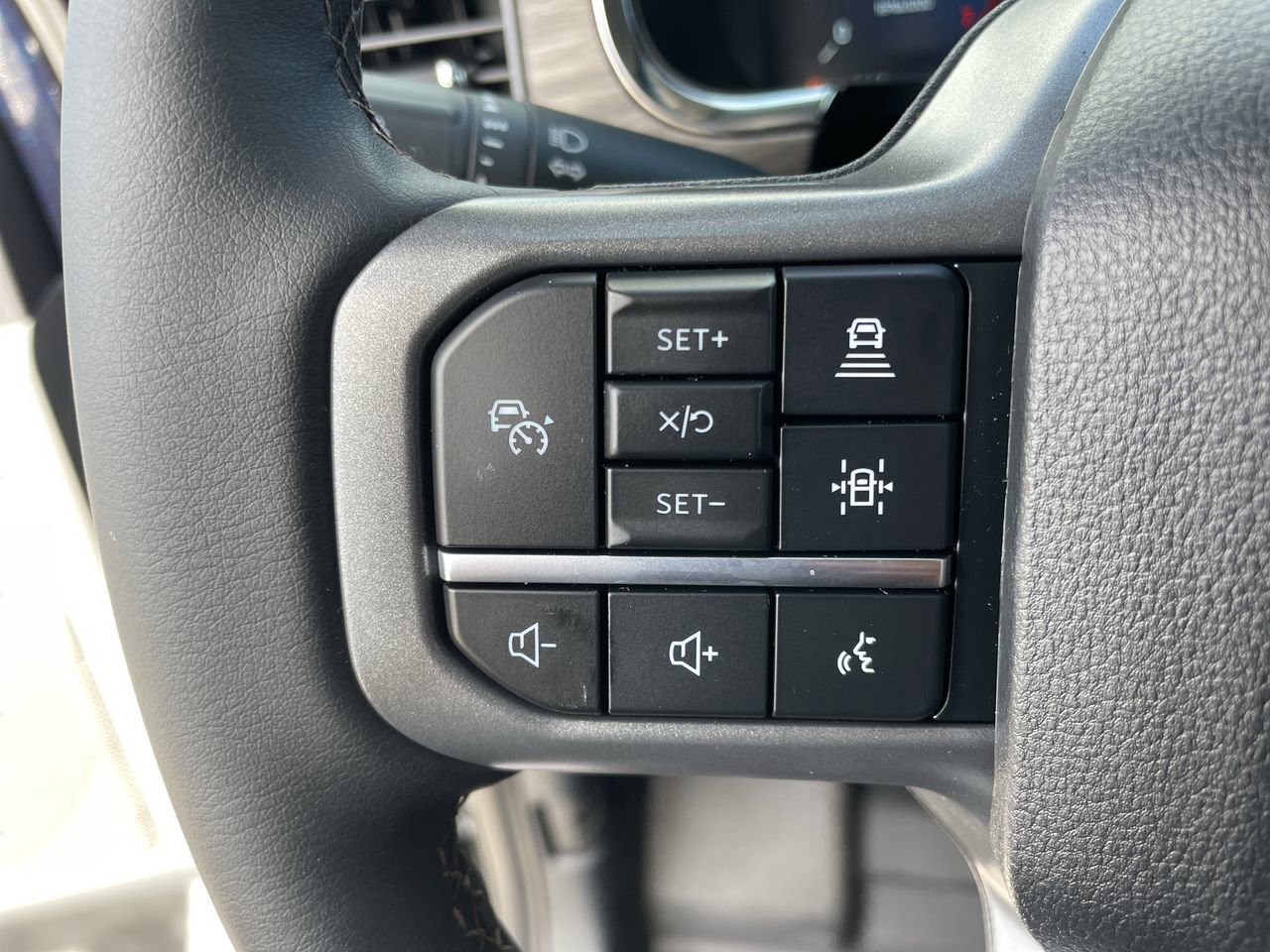 New 2026 Antimatter Blue Metallic Ford Lariat image 29