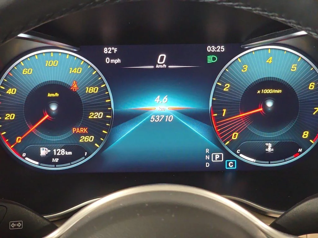 Used 2022 Lunar Blue Metallic Mercedes-Benz GLC 300 image 17
