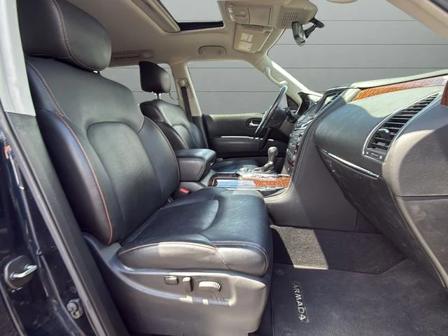 Used 2019 Blue Nissan Platinum image 9