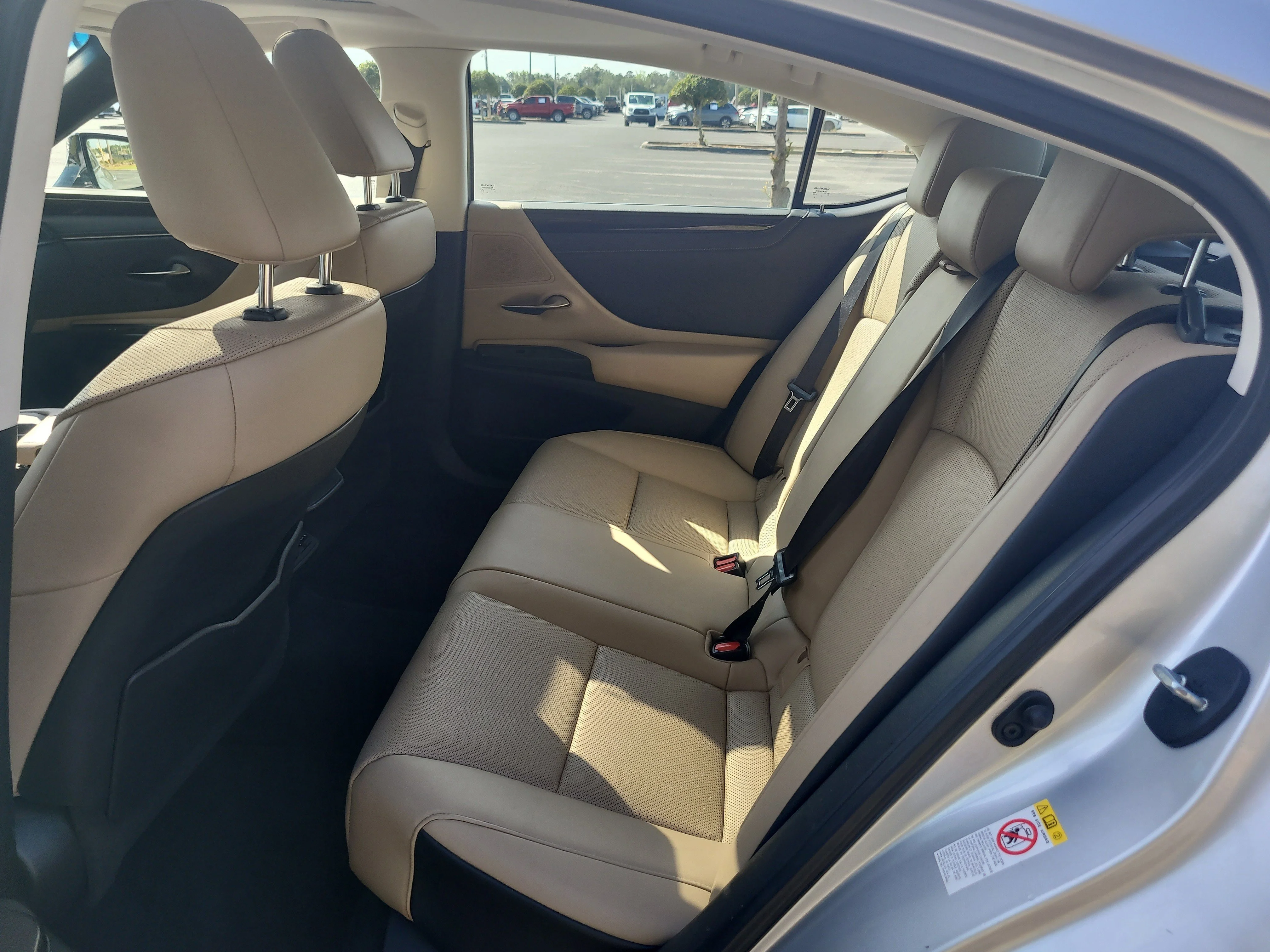 Used 2019 Silver Lexus ES 350 image 12