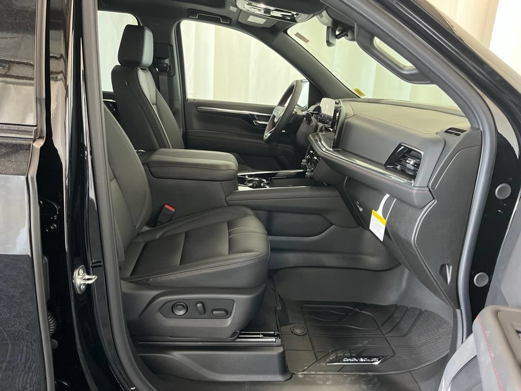 2026 Chevrolet Suburban RST - Photo 19