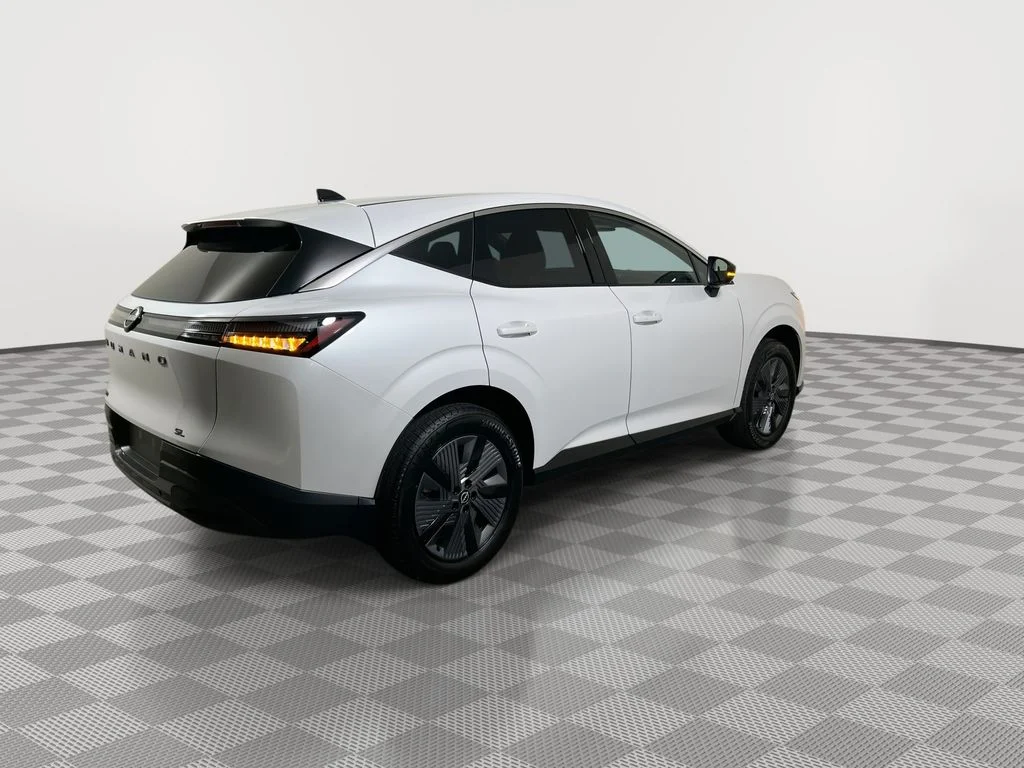 New 2026 White Nissan SL image 8