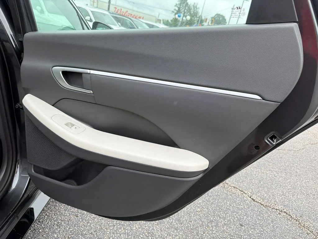 Used 2026 Gray Hyundai SEL Sport image 16