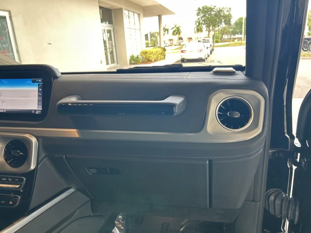 Used 2021 Black Mercedes-Benz G 550 image 30