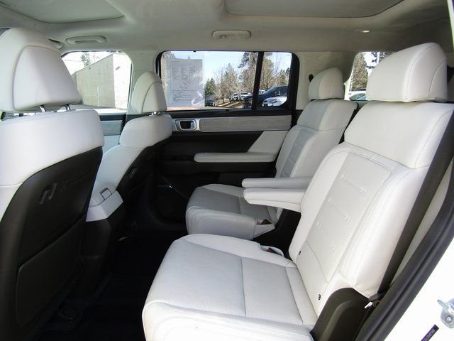 Used 2025 White Hyundai Calligraphy image 13