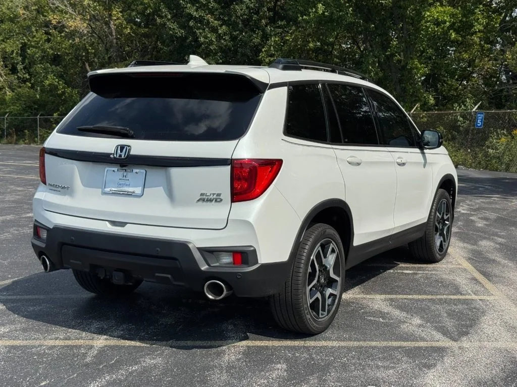 Certified Used 2022 White Honda Elite image 4