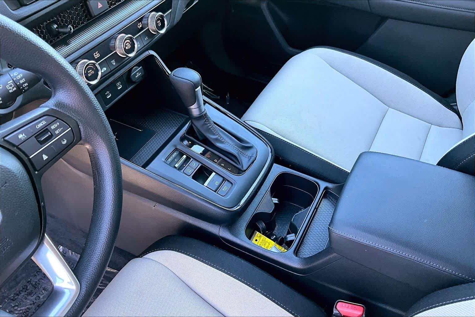 2026 Honda CR-V LX - Photo 16