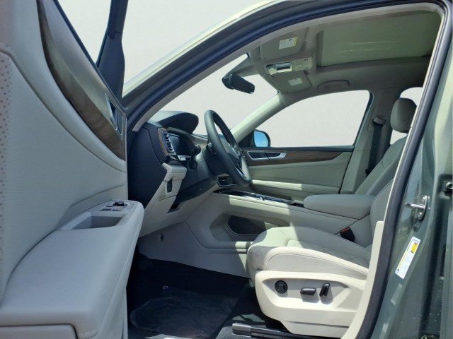 New 2026 Avocado Green Pearl Volkswagen SE w/Technology 4M image 16