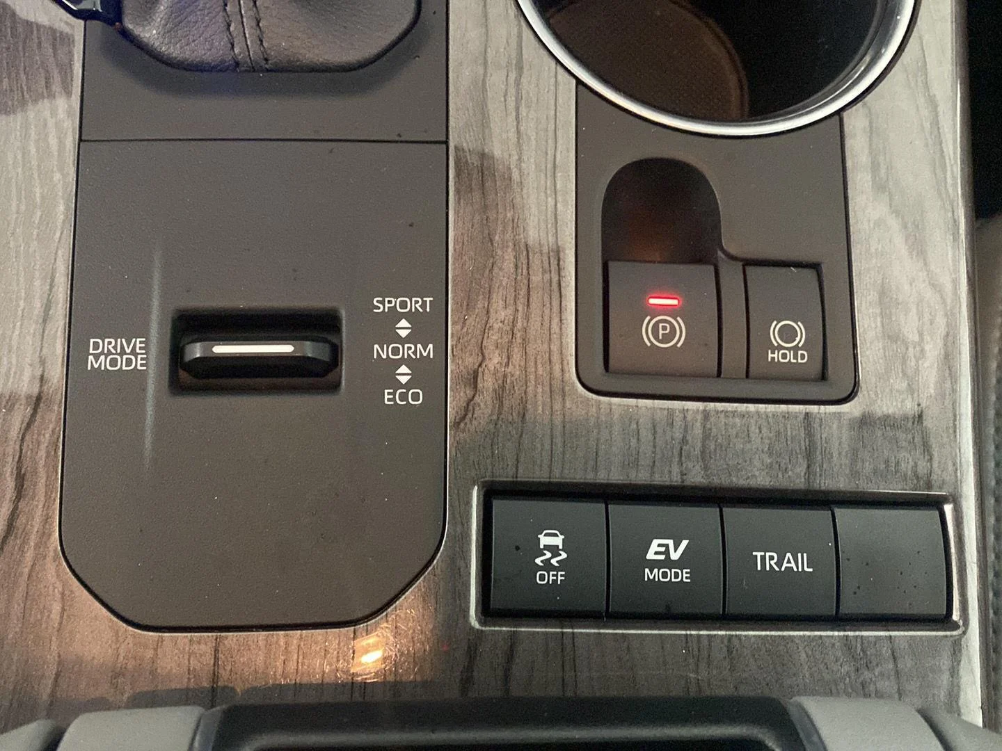 Used 2022 Magnetic Gray Metallic Toyota Platinum image 17