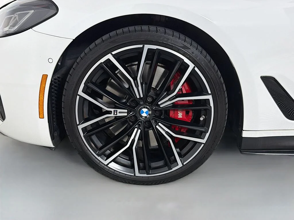 Used 2021 White BMW 540i image 33