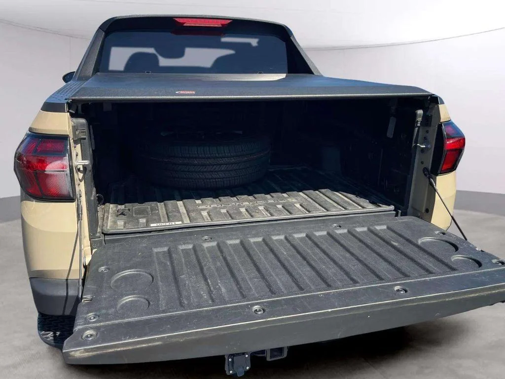 Used 2024 California Sand Hyundai SEL image 19