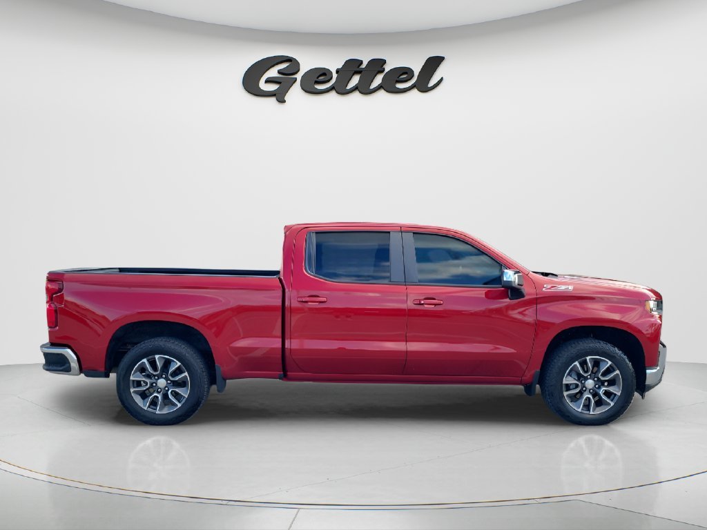 Used 2021 Red Chevrolet LT image 4
