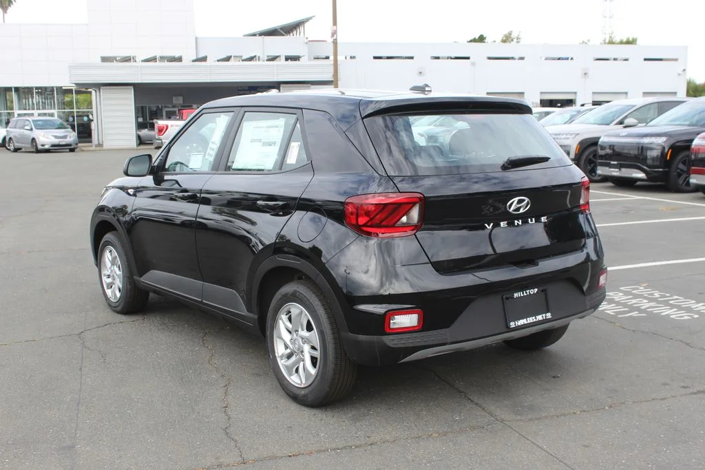 New 2026 Black Hyundai SE image 9