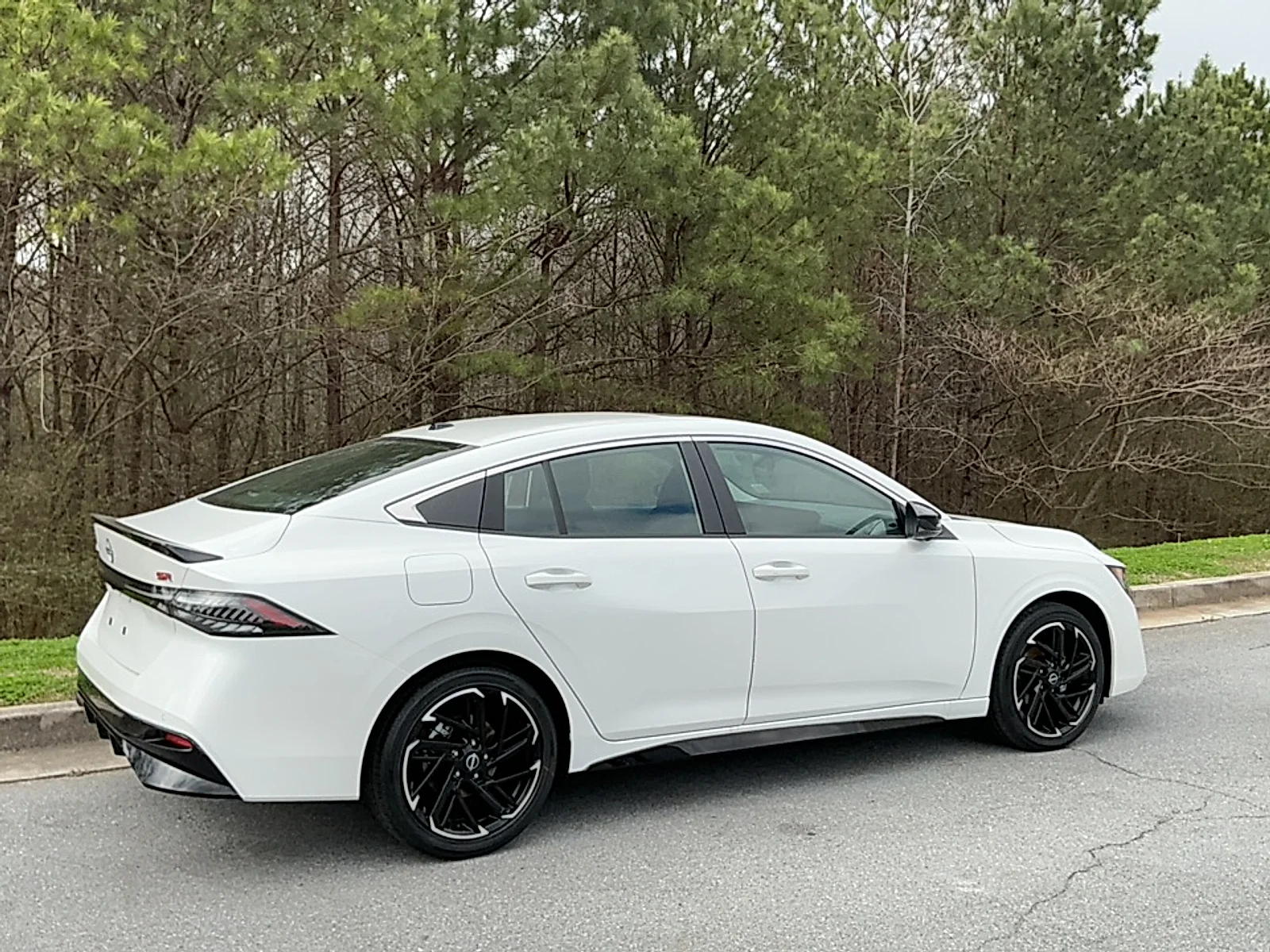New 2026 Aspen White Tricoat Nissan SR image 2