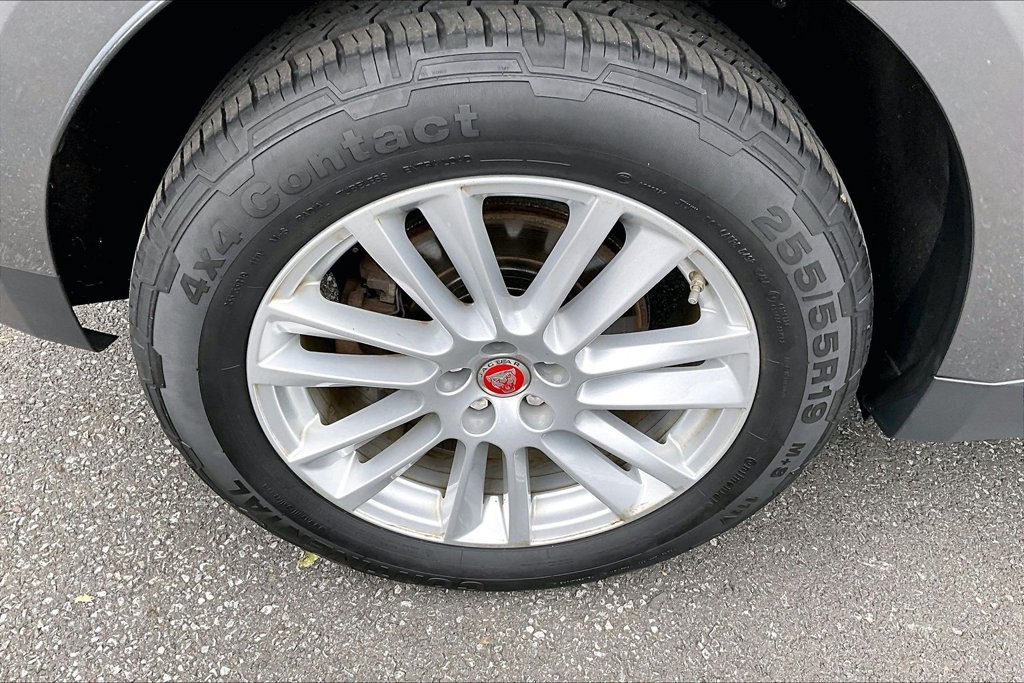 Used 2019 Gray Jaguar 25t Prestige image 8