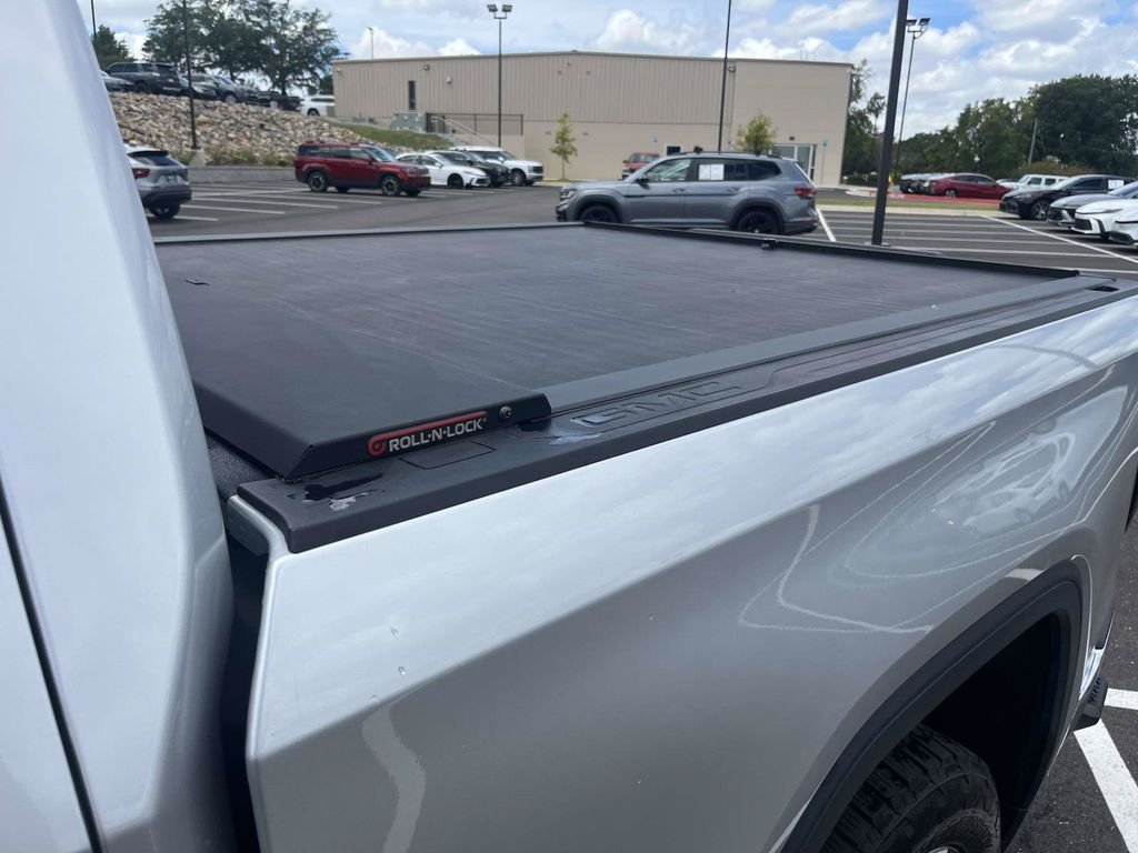 Used 2022 Silver GMC SLT image 8