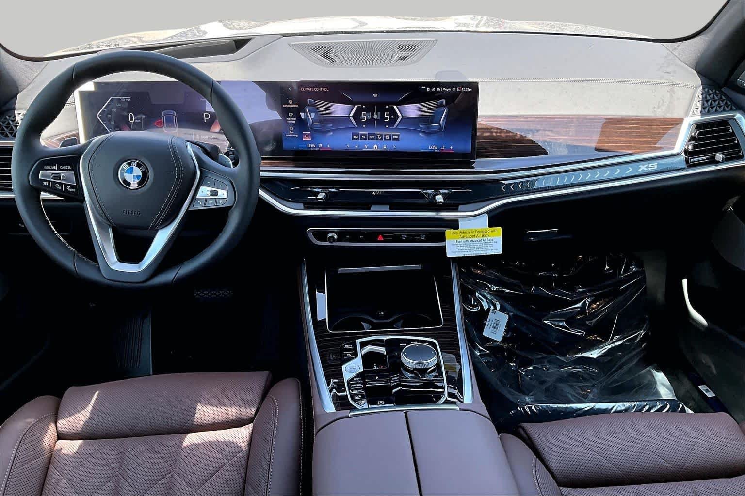 New 2026 Skyscraper Grey Metallic BMW xDrive40i image 5