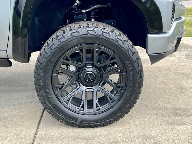 New 2026 Sterling Metallic GMC AT4 image 35