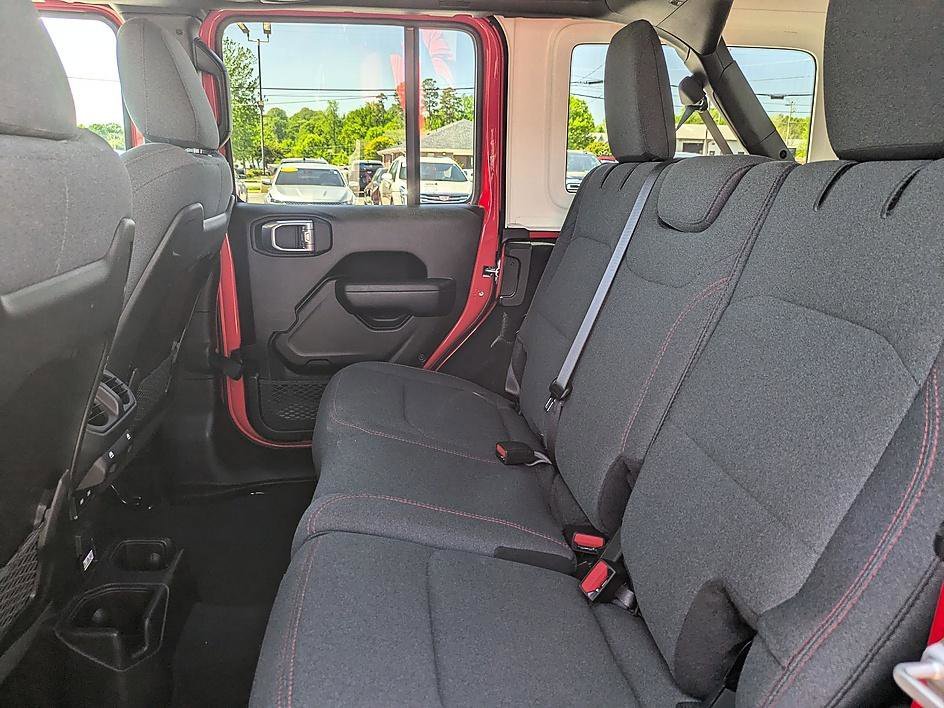 Used 2025 Firecracker Red Clearcoat Jeep Rubicon image 26