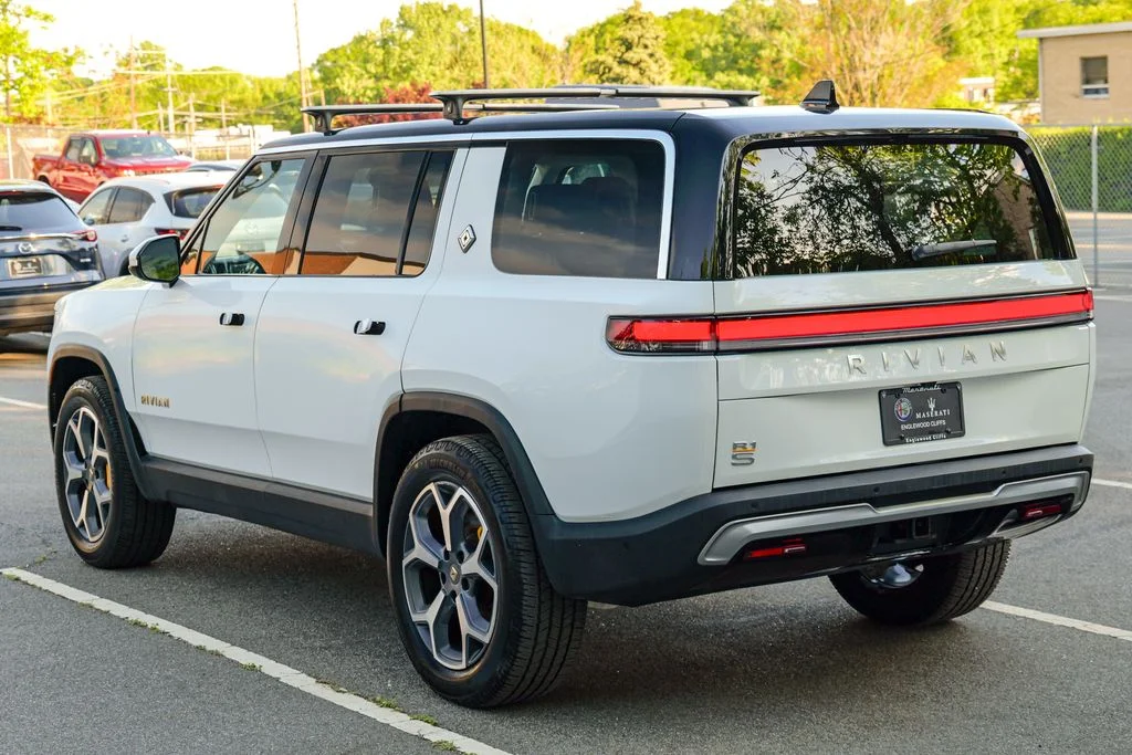 Used 2024 Glacier White Rivian Adventure image 5