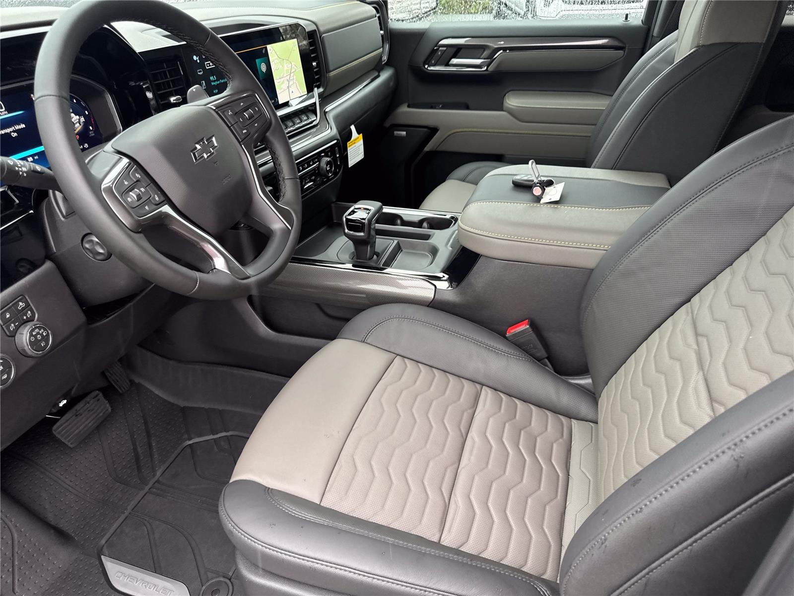 2026 Chevrolet Silverado 1500 ZR2 - Photo 10