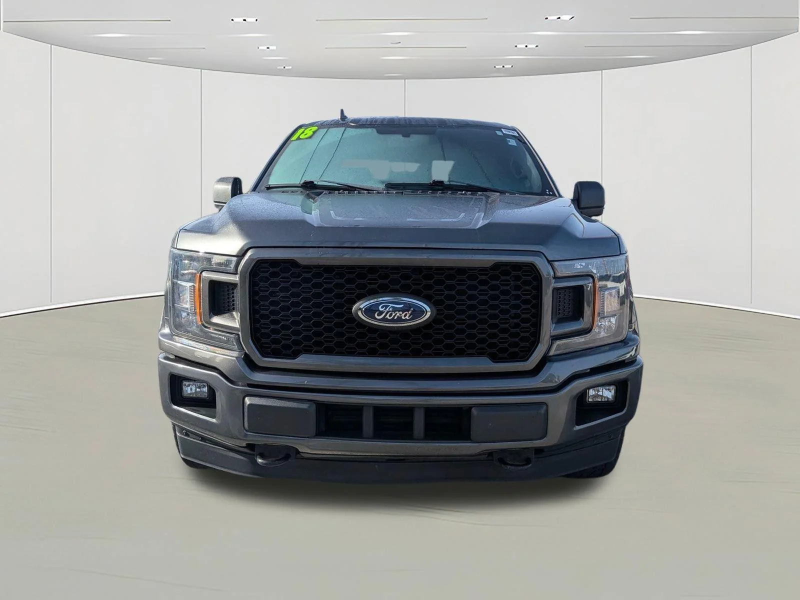Used 2018 Gray Ford XLT image 8