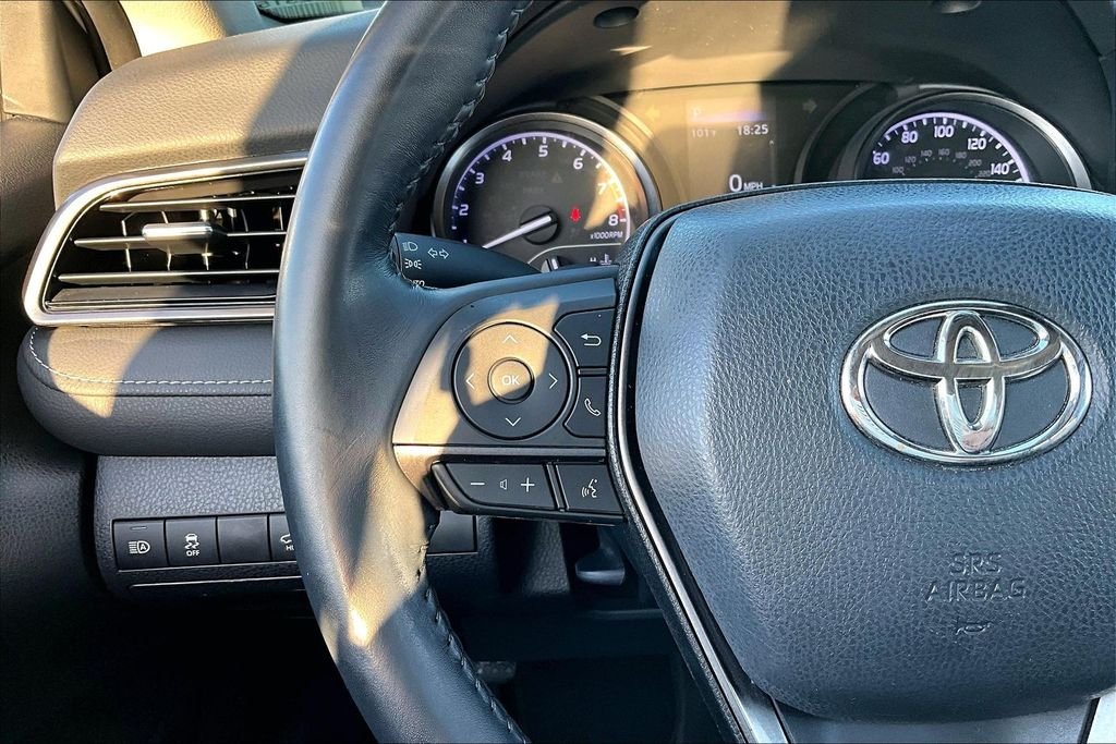 Used 2022 Ice Edge Toyota SE image 11