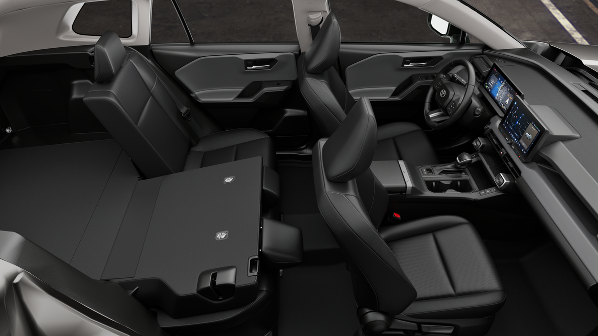 New 2026 Wind Chill Pearl Toyota XLE Premium image 24