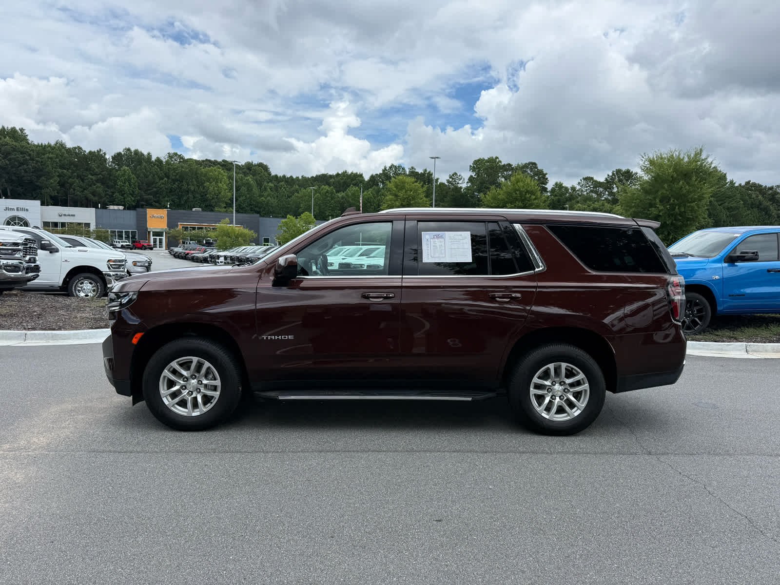 Used 2023 Auburn Metallic Chevrolet LT image 2