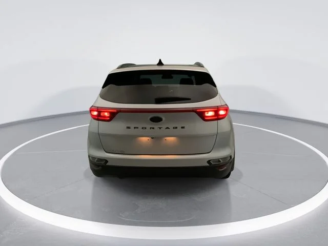 Used 2022 Silver Kia Nightfall image 5