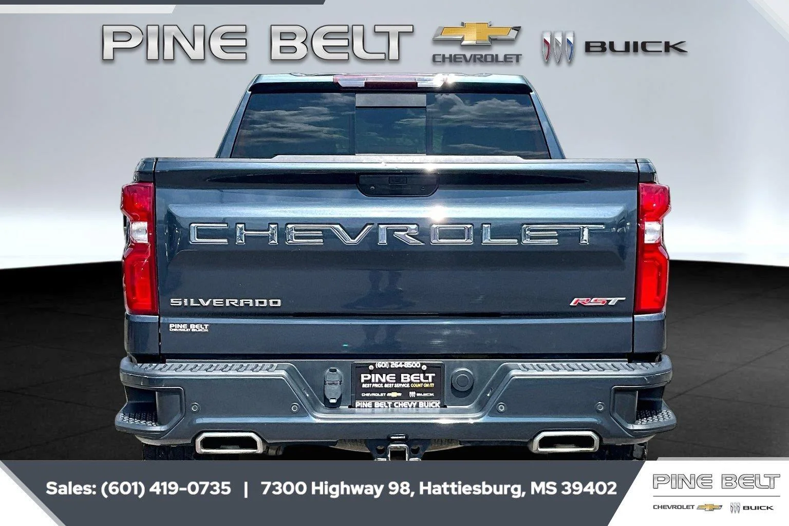 Used 2022 Shadow Gray Metallic Chevrolet RST image 4