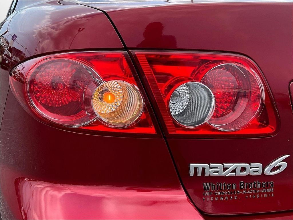 Used 2005 Red Mazda i image 23
