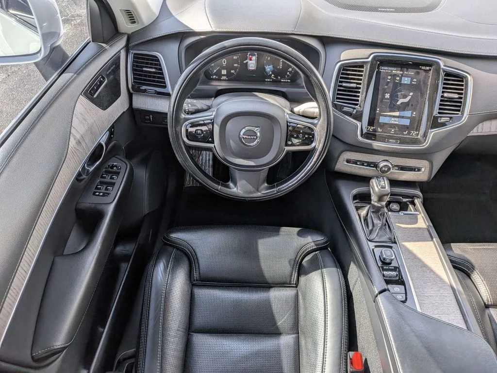 Used 2021 White Volvo T6 Inscription image 16