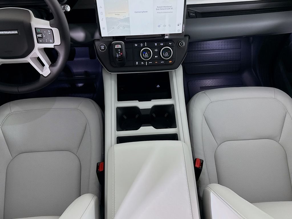 Used 2026 Tasman Blue Metallic Land Rover S image 16