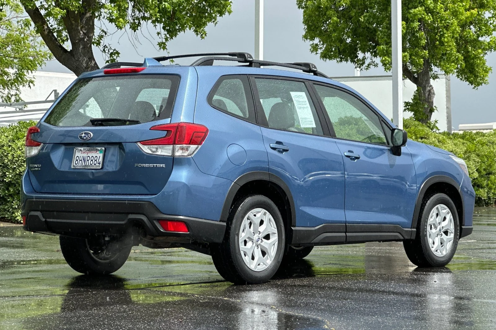 Used 2019 Horizon Blue Pearl Subaru Base image 4