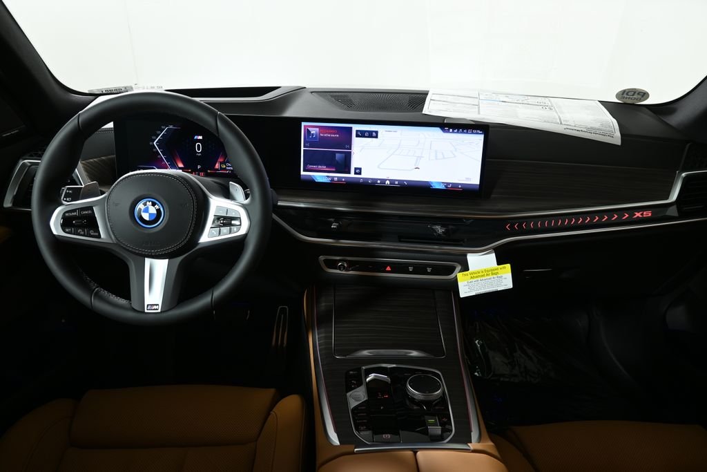 New 2026 Carbon Black Metallic BMW xDrive50e image 17