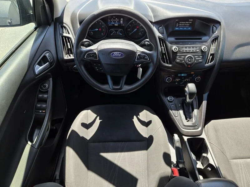 Used 2017 MAGNETIC Ford SE image 9
