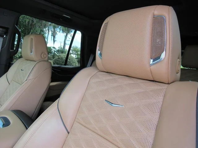 Used 2024 Red Cadillac Sport image 22