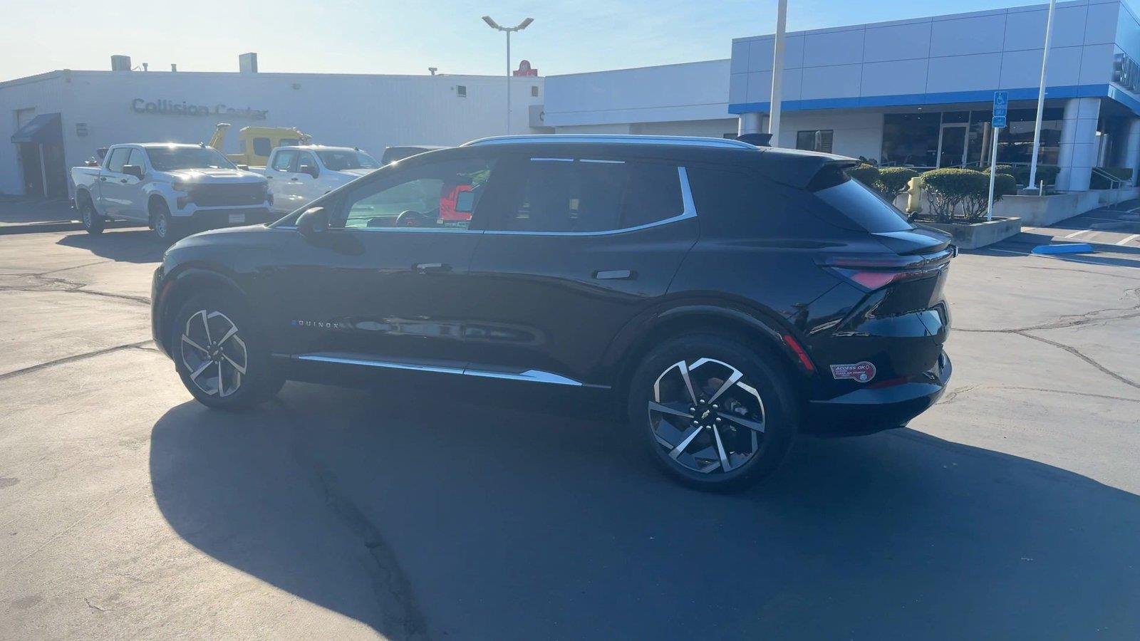 2024 Chevrolet Equinox EV LT - Photo 8