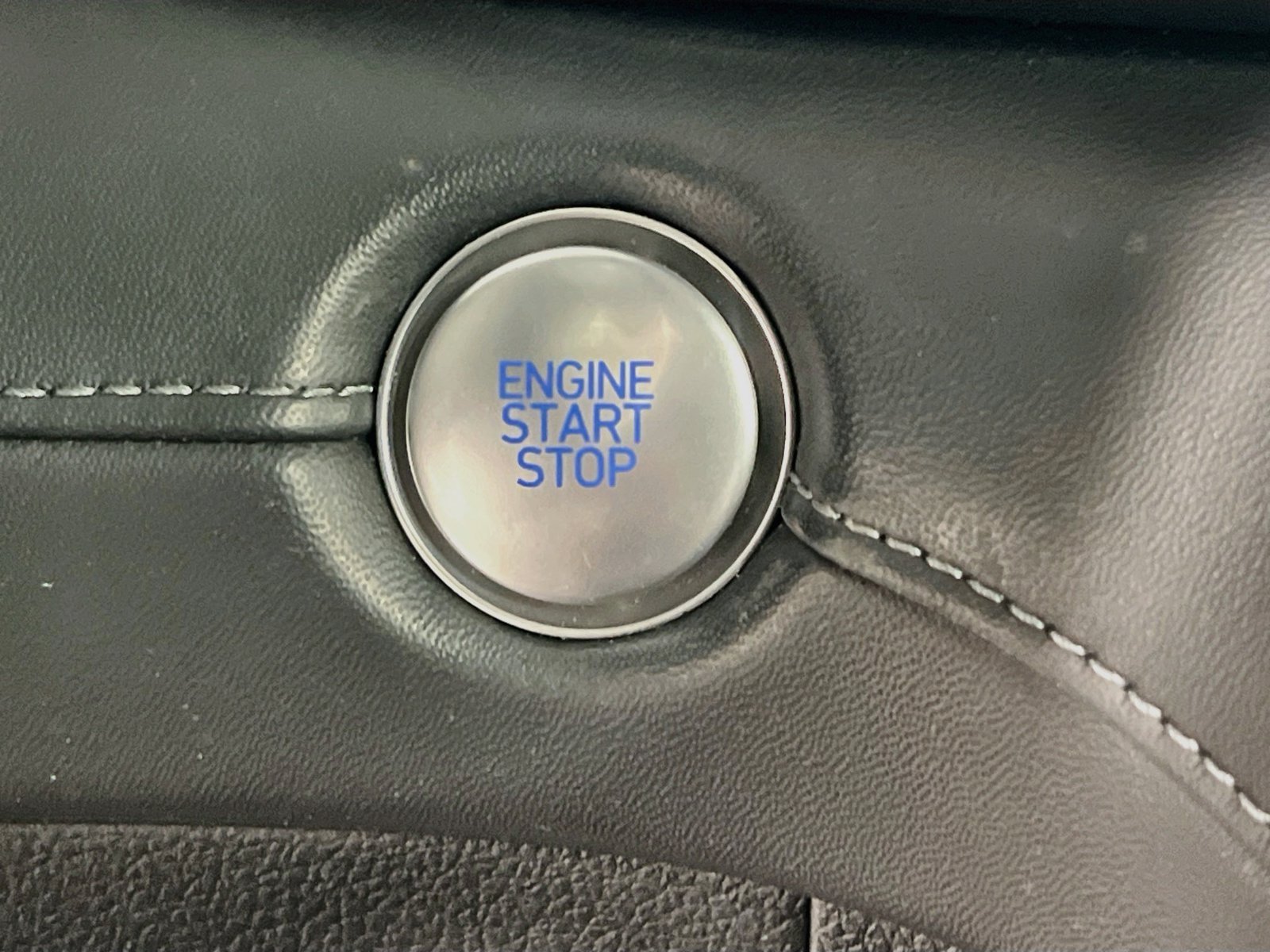 Used 2022 Black Hyundai Limited image 19