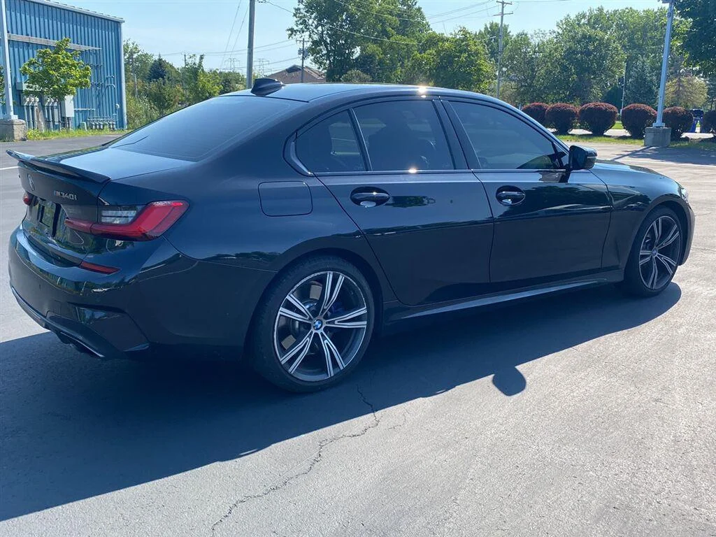 Used 2020 Black Sapphire Metallic BMW M340i xDrive image 11